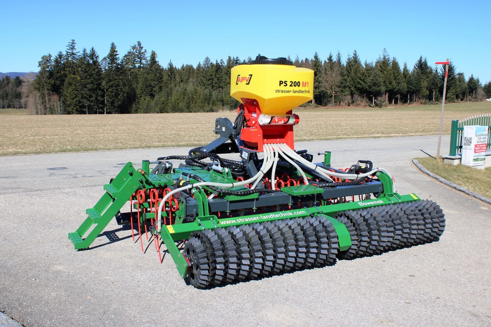 Striegel mit Nachsaateinrichtung tip Awemak ProGrasser 300 mit APV PS200 M1, Neumaschine in Neukirchen am Walde  (Poză 3)