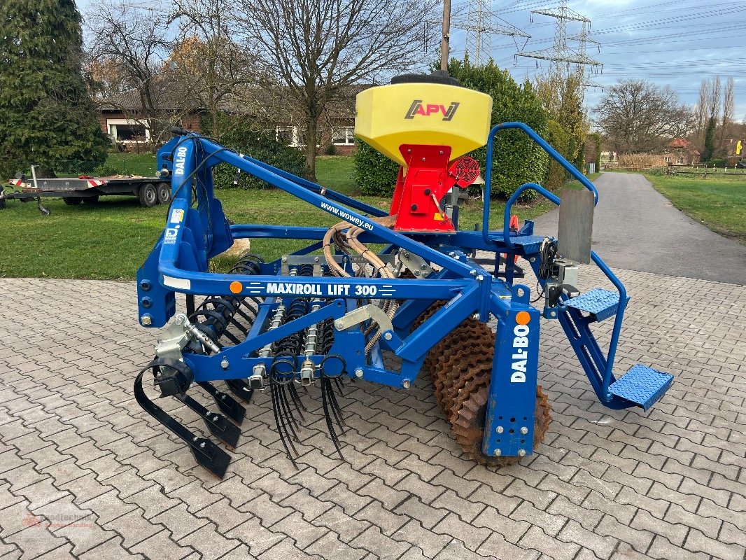 Striegel mit Nachsaateinrichtung des Typs Dalbo Maxiroll Lift 300 **inkl. APV PS 200 M1**, Gebrauchtmaschine in Marl (Bild 2)