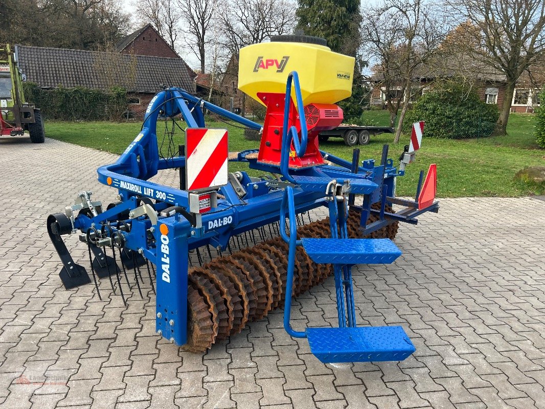 Striegel mit Nachsaateinrichtung des Typs Dalbo Maxiroll Lift 300 **inkl. APV PS 200 M1**, Gebrauchtmaschine in Marl (Bild 3)