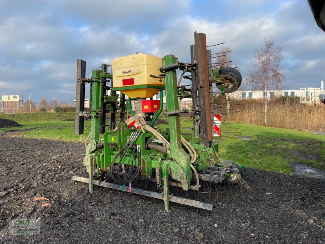Striegel mit Nachsaateinrichtung от тип Düvelsdorf Green Rake expert, Gebrauchtmaschine в Georgsheil (Снимка 2)