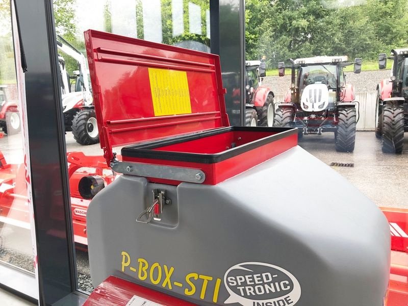 Striegel mit Nachsaateinrichtung des Typs Einböck P-BOX-STI 600 pneum. Sägerät, Neumaschine in St. Marienkirchen (Bild 5)