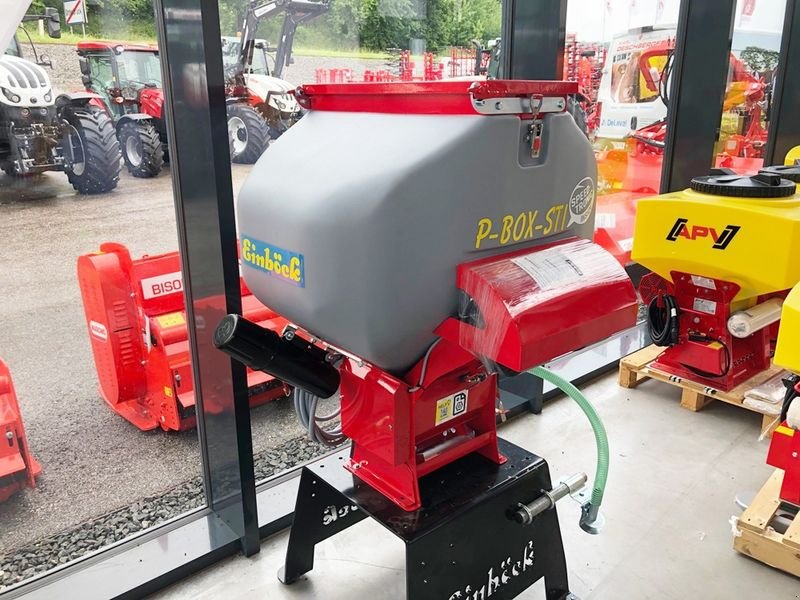 Striegel mit Nachsaateinrichtung des Typs Einböck P-BOX-STI 600 pneum. Sägerät, Neumaschine in St. Marienkirchen (Bild 3)