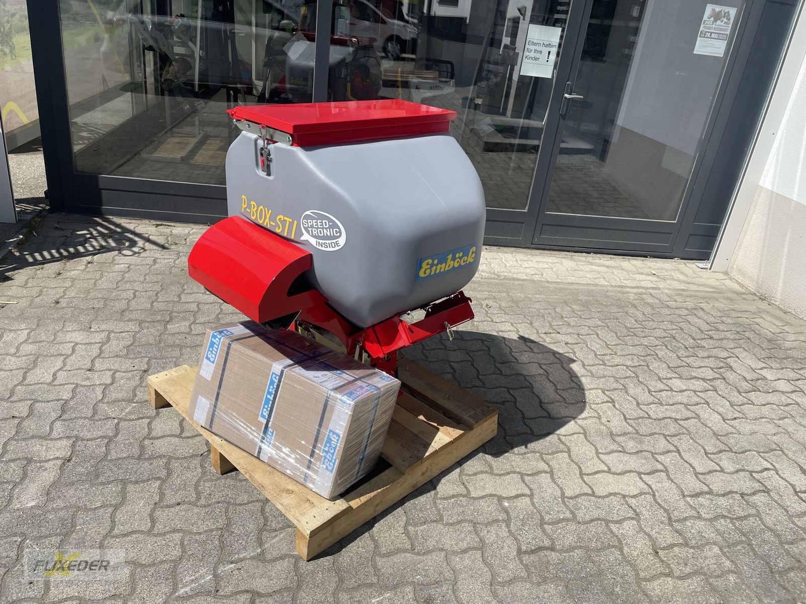 Striegel mit Nachsaateinrichtung des Typs Einböck P-Box STI- 600, Neumaschine in Pattigham (Bild 5)