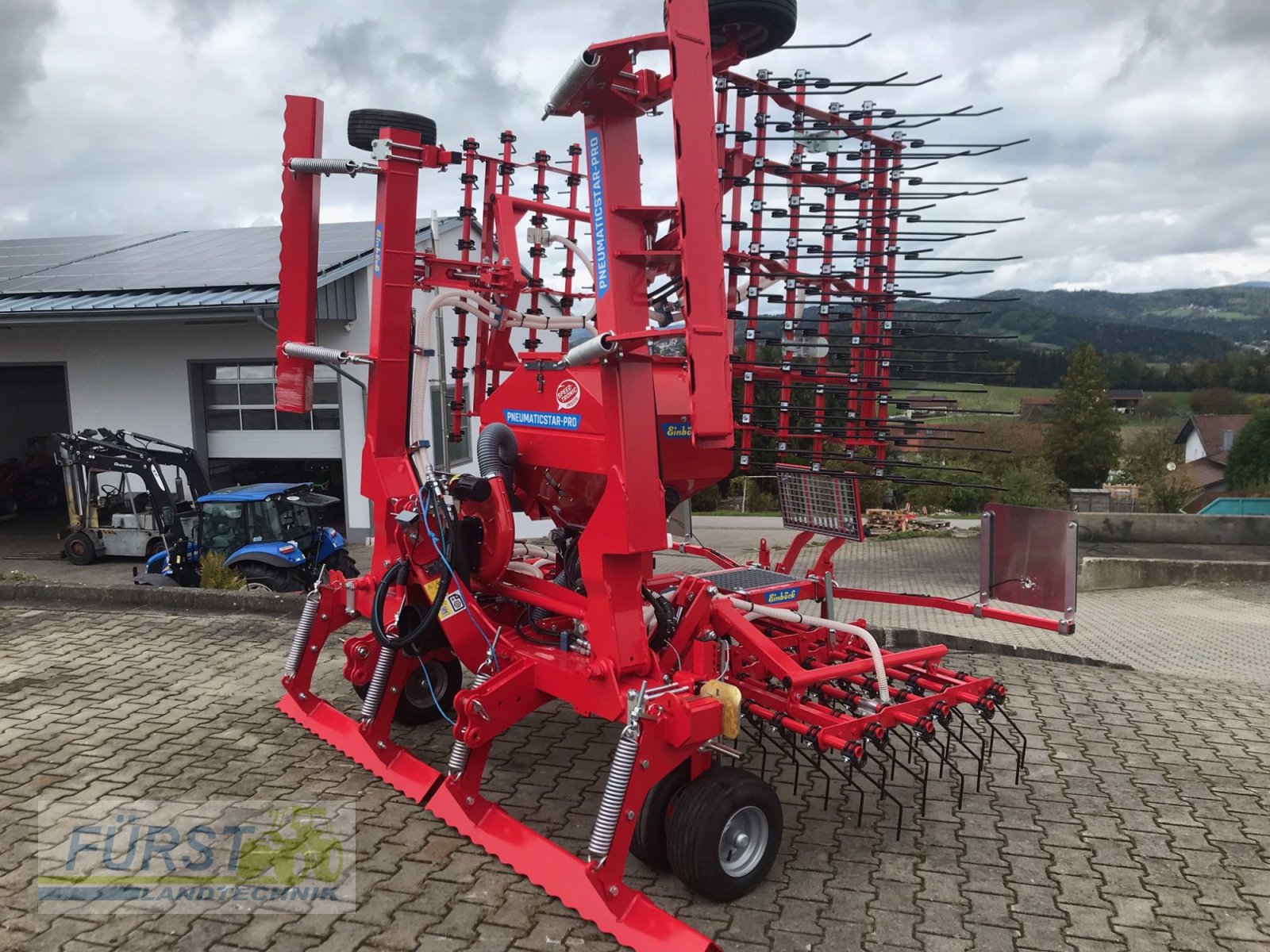 Striegel mit Nachsaateinrichtung des Typs Einböck Pneumaticstar PRO-STI 600, Neumaschine in Perlesreut (Bild 2)