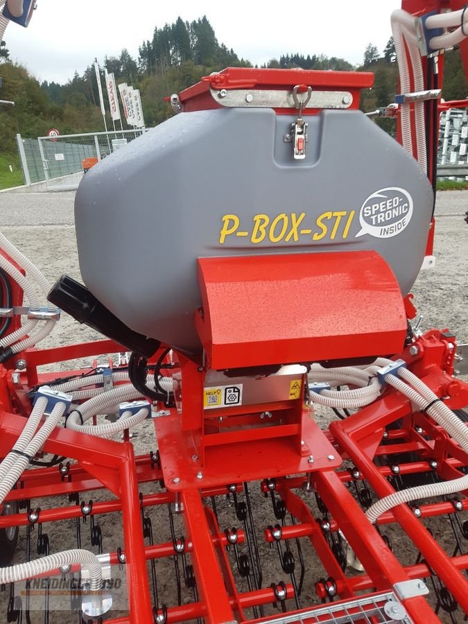 Striegel mit Nachsaateinrichtung des Typs Einböck Pneumaticstar-Pro-Sti, Neumaschine in Altenfelden (Bild 5)