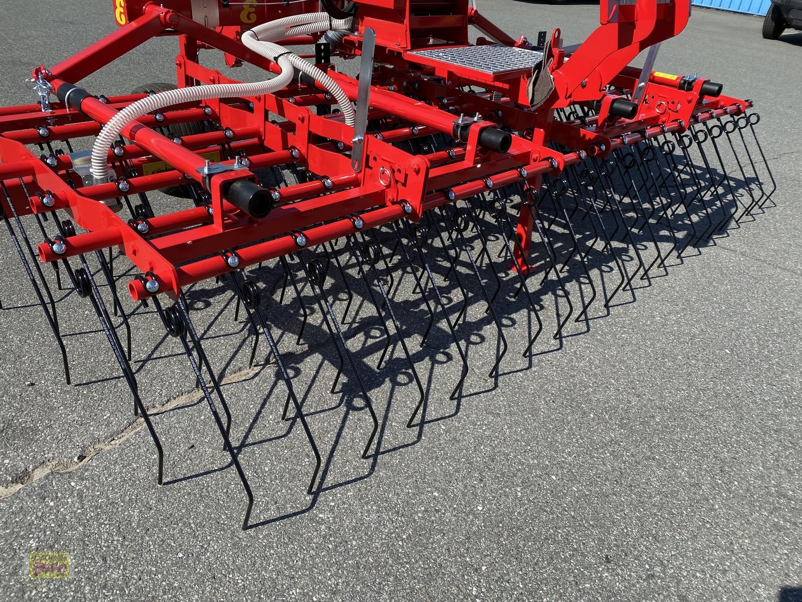 Striegel mit Nachsaateinrichtung des Typs Einböck PNEUMATICSTAR-STI 300 - Arbeitsbreite 3m, Neumaschine in Kötschach (Bild 21)