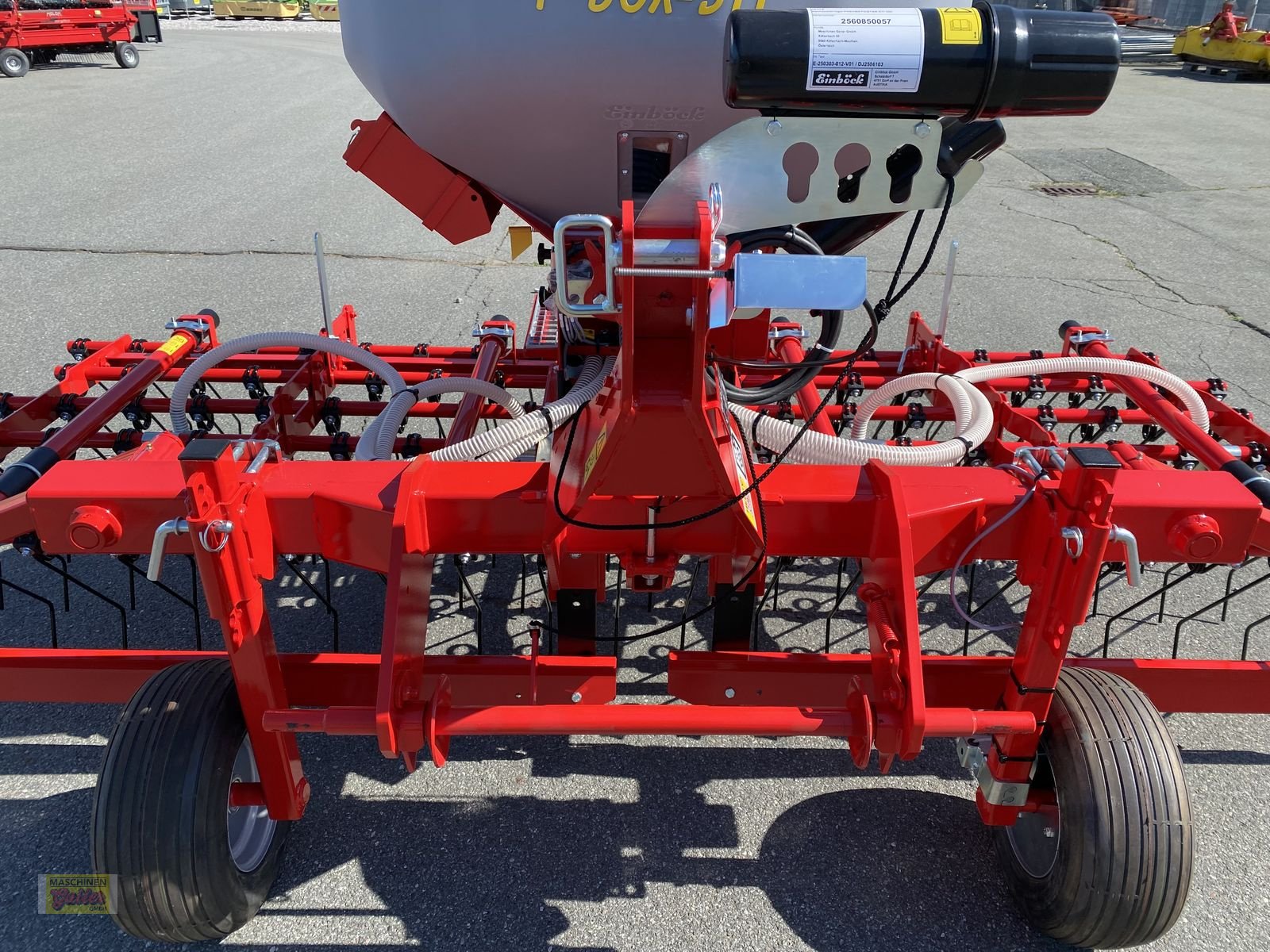 Striegel mit Nachsaateinrichtung des Typs Einböck PNEUMATICSTAR-STI 300 - Arbeitsbreite 3m, Neumaschine in Kötschach (Bild 18)