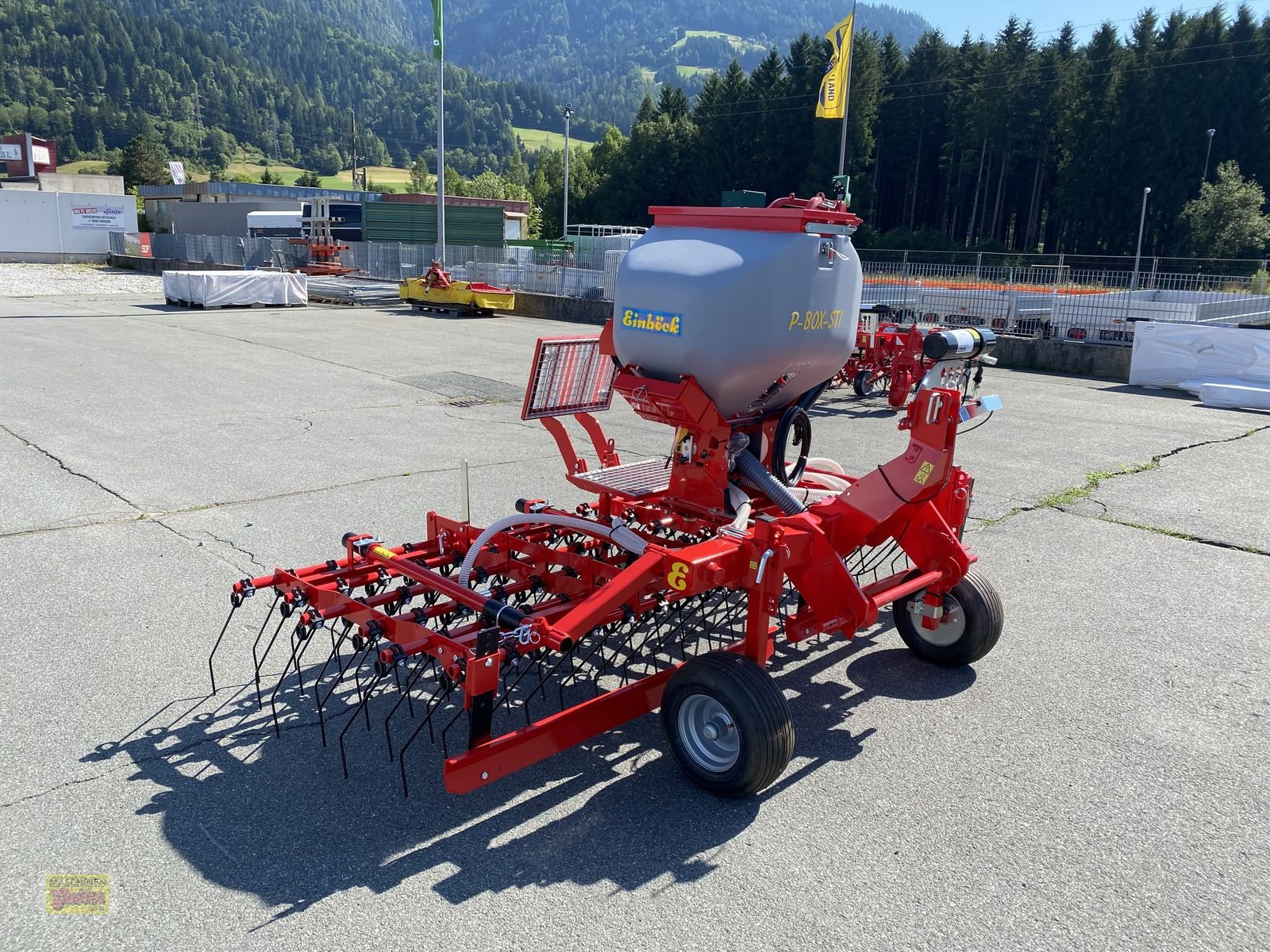 Striegel mit Nachsaateinrichtung des Typs Einböck PNEUMATICSTAR-STI 300 - Arbeitsbreite 3m, Neumaschine in Kötschach (Bild 30)