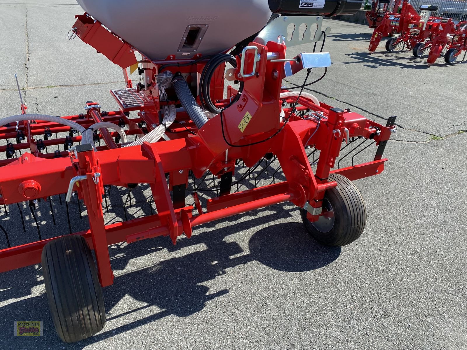 Striegel mit Nachsaateinrichtung des Typs Einböck PNEUMATICSTAR-STI 300 - Arbeitsbreite 3m, Neumaschine in Kötschach (Bild 29)