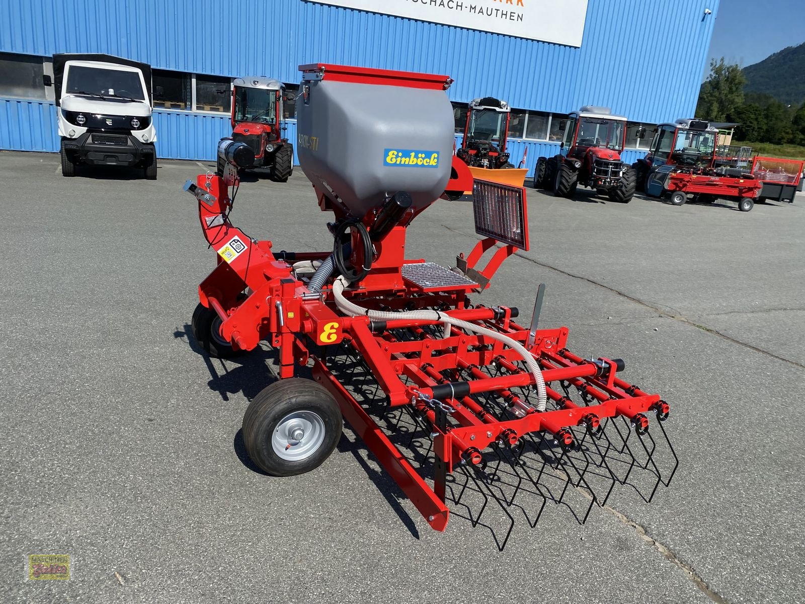Striegel mit Nachsaateinrichtung des Typs Einböck PNEUMATICSTAR-STI 300 - Arbeitsbreite 3m, Neumaschine in Kötschach (Bild 14)