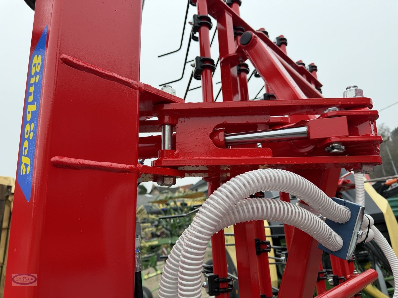 Striegel mit Nachsaateinrichtung des Typs Einböck Pneumatikstar Pro 600 STI, Neumaschine in Münzkirchen (Bild 12)