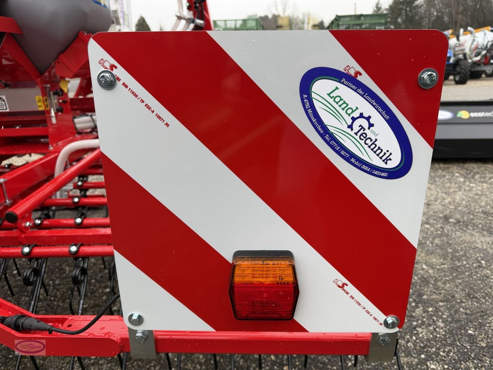 Striegel mit Nachsaateinrichtung des Typs Einböck Pneumatikstar Pro 600 STI, Neumaschine in Münzkirchen (Bild 17)