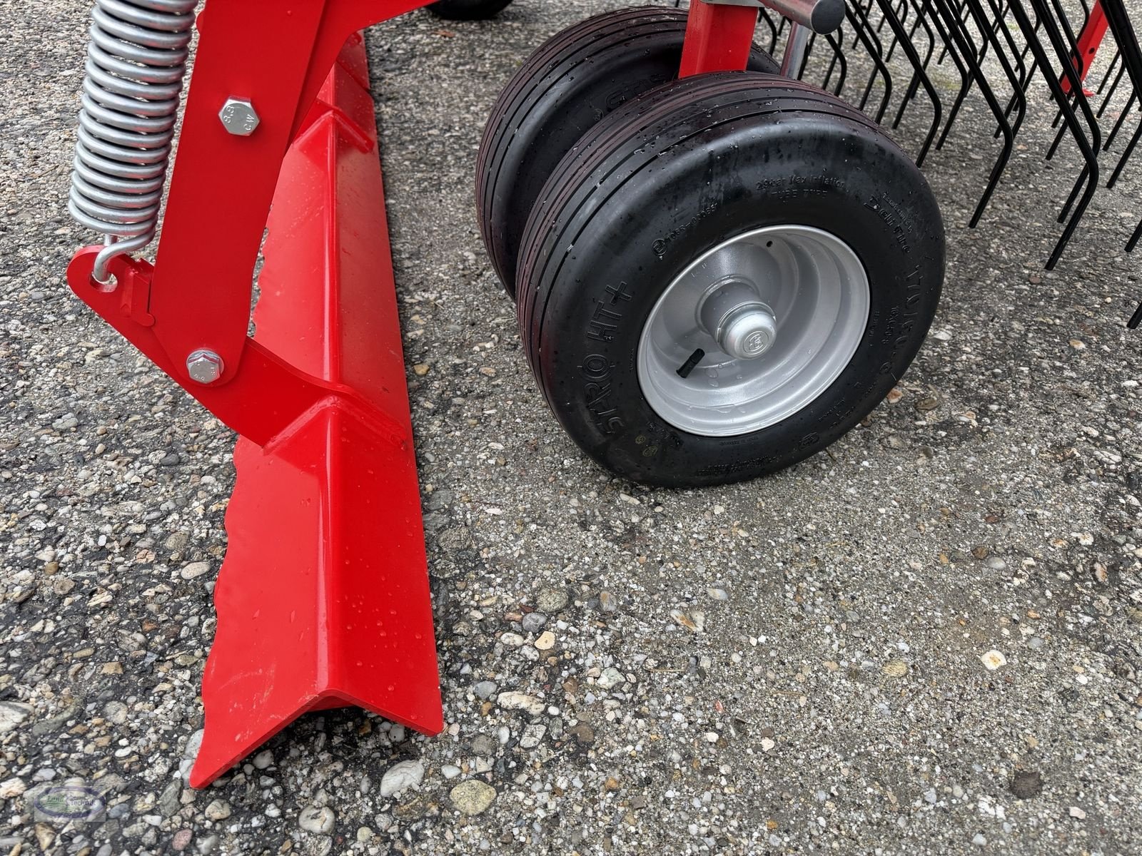 Striegel mit Nachsaateinrichtung des Typs Einböck Pneumatikstar Pro 600 STI, Neumaschine in Münzkirchen (Bild 8)