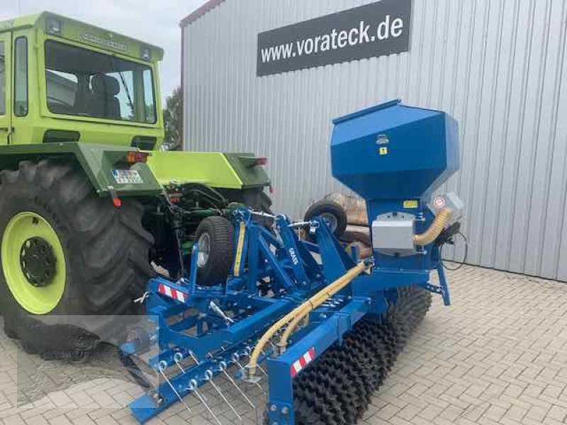 Striegel mit Nachsaateinrichtung Türe ait Grassmix 3.0 Plus Bergedition Sternwalze Striegel, Neumaschine içinde Südheide (resim 12)