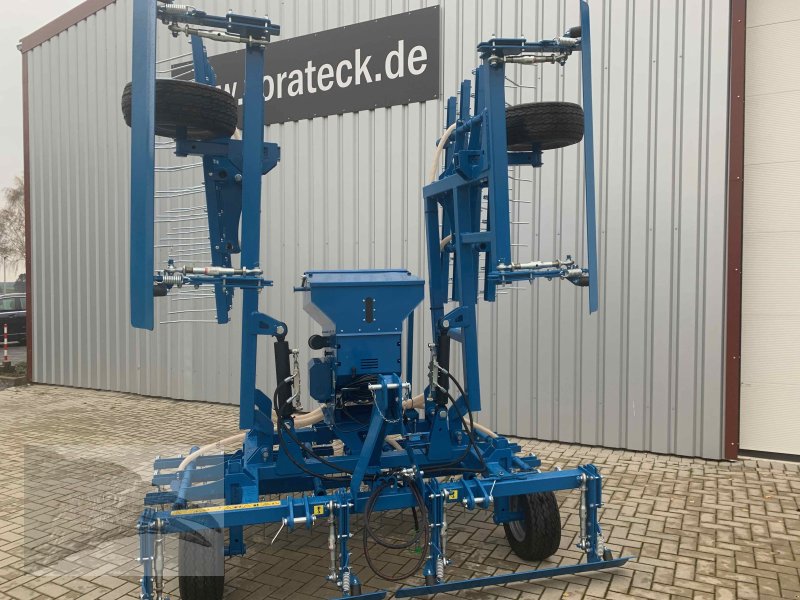 Striegel mit Nachsaateinrichtung tip Grassmix Wiesenstriegel 6m Vorführmaschine, Neumaschine in Hermannsburg