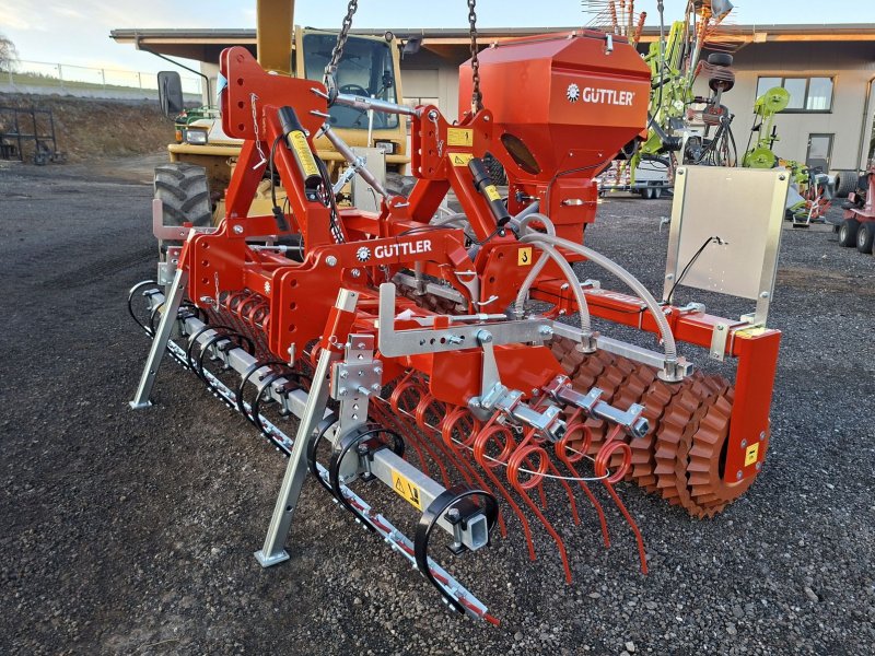 Striegel mit Nachsaateinrichtung a típus Güttler Green Master 300, Gebrauchtmaschine ekkor: Hollenthon