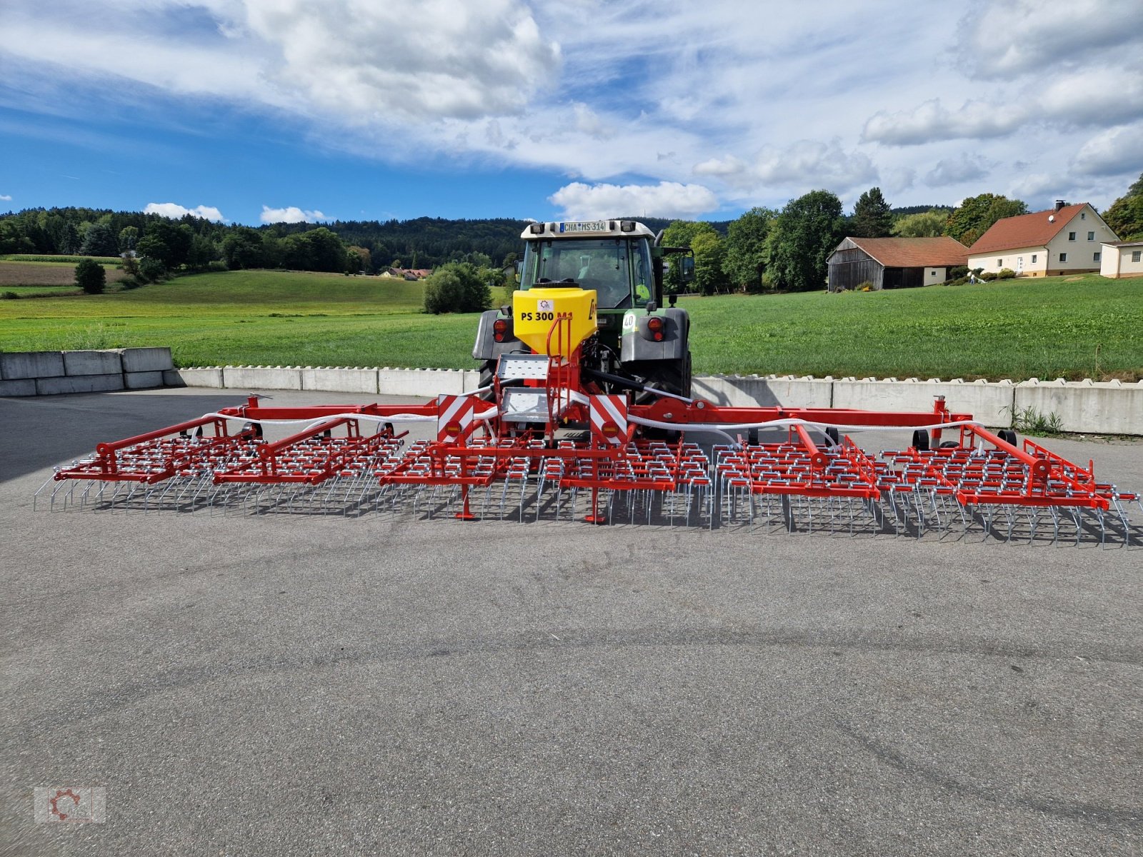 Striegel mit Nachsaateinrichtung tip Jar-Met 9m Wiesenstriegel Striegel APV Pneumatisches Nachsaatgerät, Neumaschine in Tiefenbach (Poză 3)