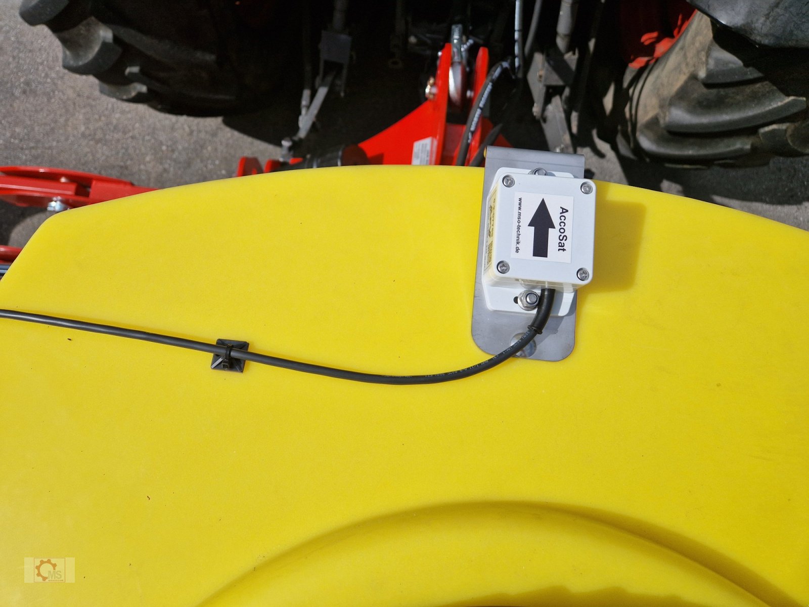 Striegel mit Nachsaateinrichtung tip Jar-Met 9m Wiesenstriegel Striegel APV Pneumatisches Nachsaatgerät, Neumaschine in Tiefenbach (Poză 13)