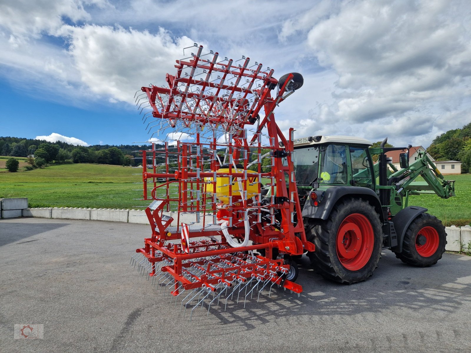 Striegel mit Nachsaateinrichtung tip Jar-Met 9m Wiesenstriegel Striegel APV Pneumatisches Nachsaatgerät, Neumaschine in Tiefenbach (Poză 22)