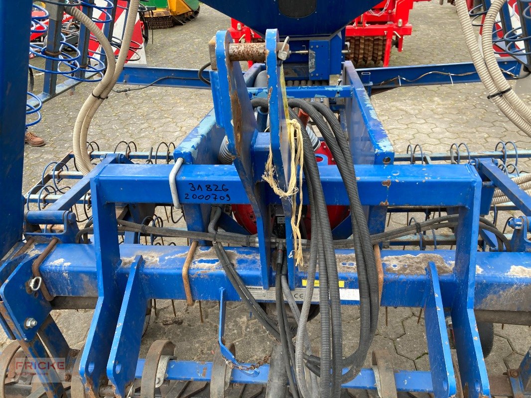 Striegel mit Nachsaateinrichtung Türe ait Köckerling GrasMaster 600, Gebrauchtmaschine içinde Bockel - Gyhum (resim 3)