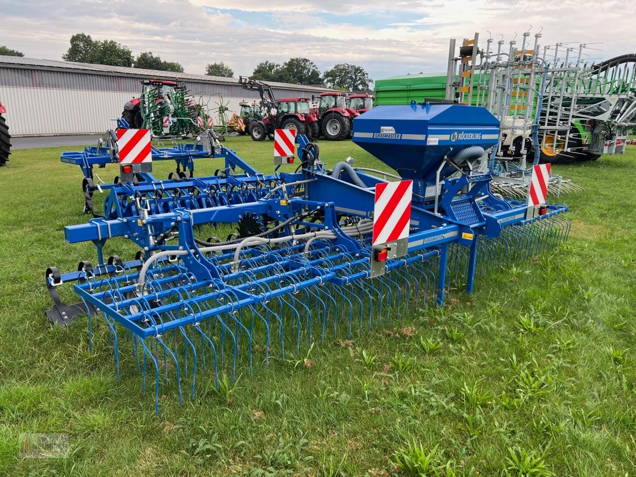 Striegel mit Nachsaateinrichtung Türe ait Köckerling Grasmaster 600, Neumaschine içinde Delbrück-Westenholz (resim 2)