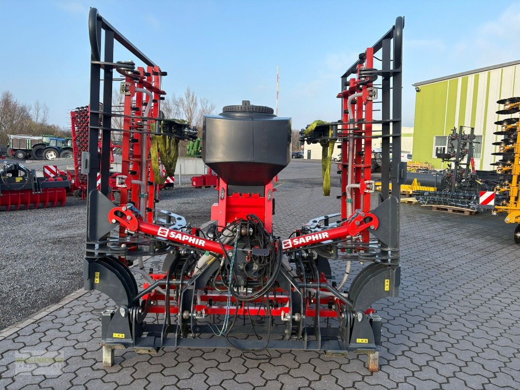 Striegel mit Nachsaateinrichtung des Typs Saphir GS 603 Grünlandstriegel mit Nachsaatgerät *Vorführ*, Gebrauchtmaschine in Mühlengeez (Bild 3)