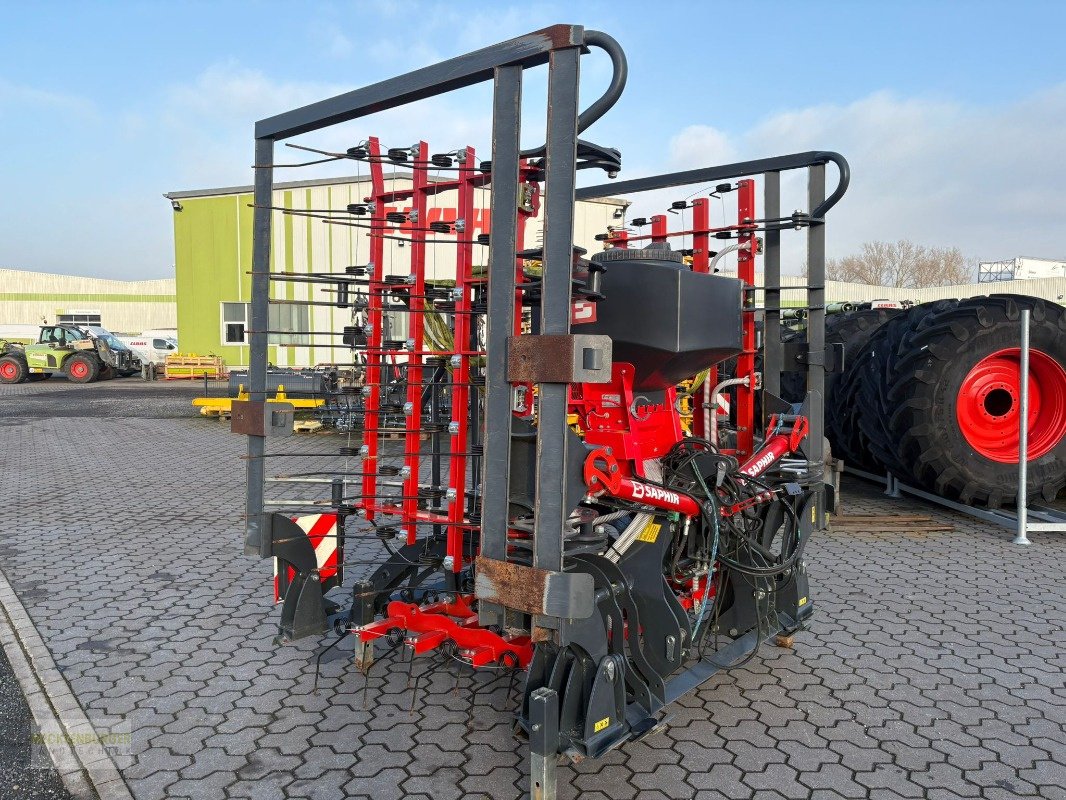 Striegel mit Nachsaateinrichtung des Typs Saphir GS 603 Grünlandstriegel mit Nachsaatgerät *Vorführ*, Gebrauchtmaschine in Mühlengeez (Bild 7)