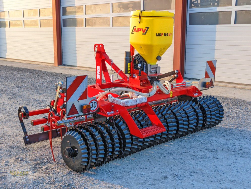 Striegel mit Nachsaateinrichtung tip SMS Teran N300 mit Striegel, APV MDP 100 und Zahnwalze, Neumaschine in Ditzingen (Poză 3)