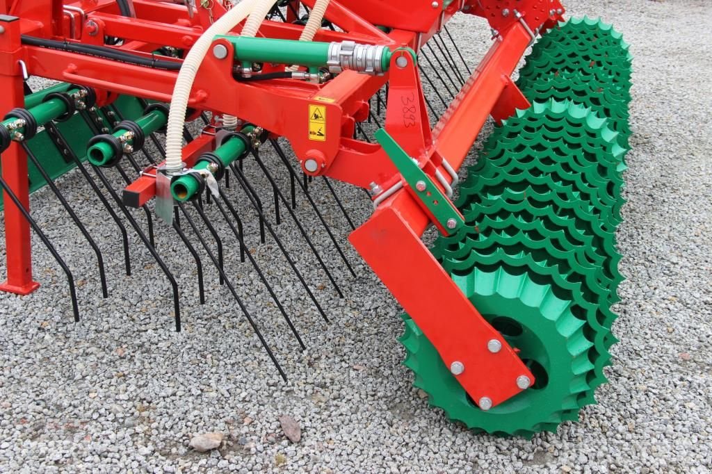 Striegel mit Nachsaateinrichtung des Typs Sonstige Agro Masz Grass 300-Nachsaatmaschine-NEU, Neumaschine in Eberschwang (Bild 13)