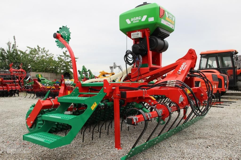 Striegel mit Nachsaateinrichtung des Typs Sonstige Agro Masz Grass 300-Nachsaatmaschine-NEU, Neumaschine in Eberschwang (Bild 15)