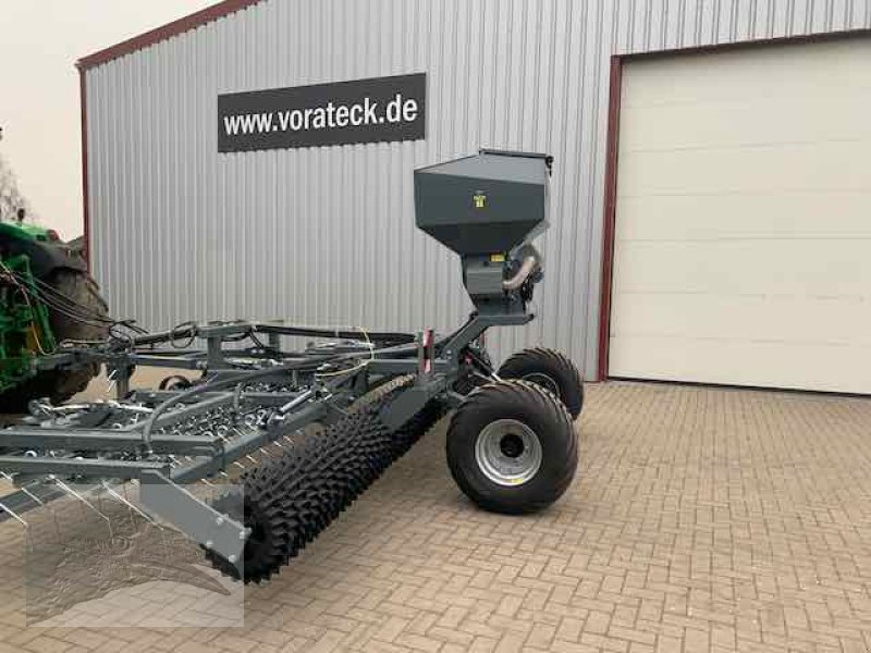 Striegel mit Nachsaateinrichtung des Typs Sonstige Grünlandstriegel mit Sternwalze und Nachsaatgerät, Neumaschine in Südheide (Bild 12)