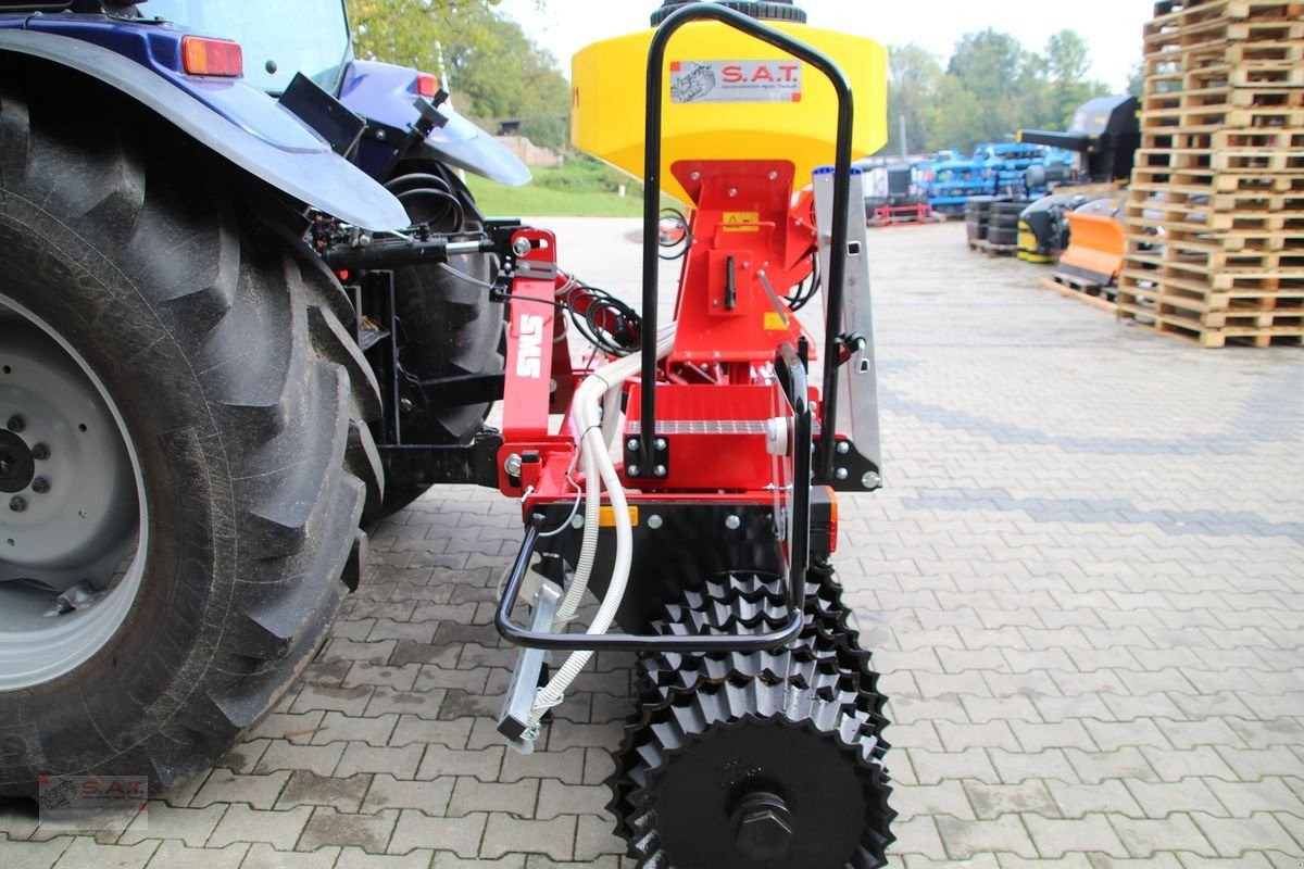 Striegel mit Nachsaateinrichtung tip Sonstige SMS Nachsaatgerät N 300 + APV Streuer, Neumaschine in Eberschwang (Poză 26)