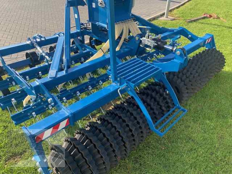 Striegel mit Nachsaateinrichtung tip VORATECK 3m Striegel mit Walze , GPS Nachsaatgerät, Neumaschine in Südheide (Poză 3)