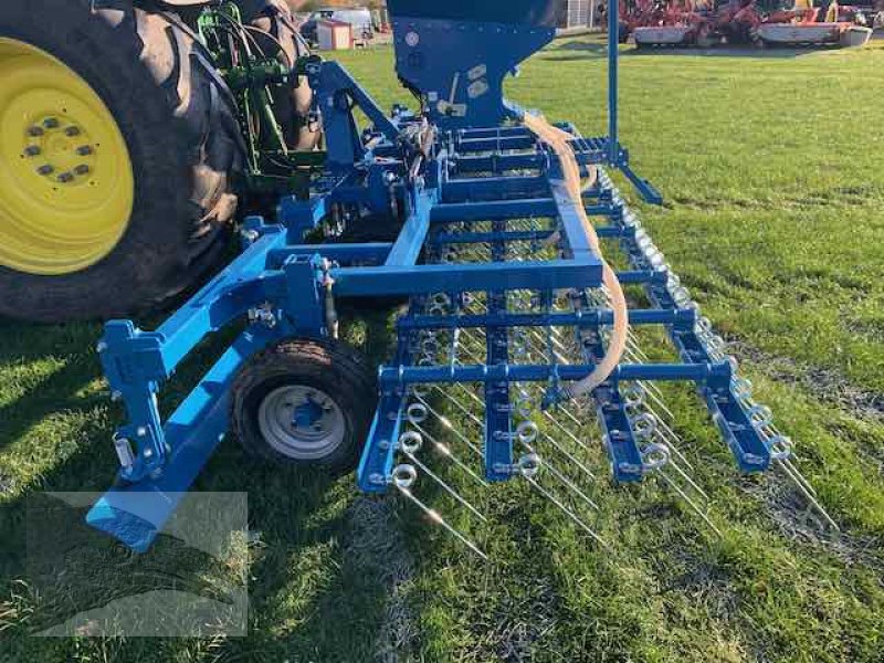 Striegel mit Nachsaateinrichtung tip VORATECK 6m mit Crossboard, Neumaschine in Südheide (Poză 2)
