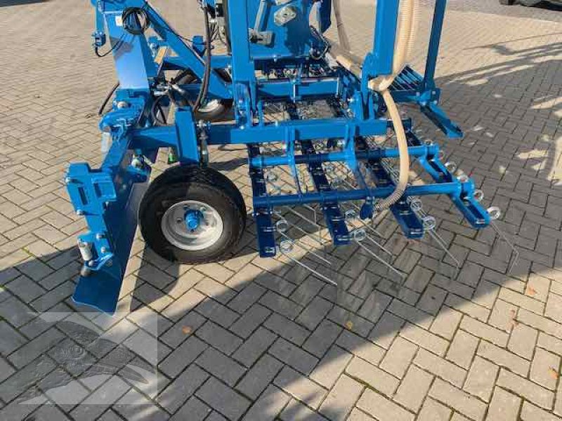 Striegel mit Nachsaateinrichtung tip VORATECK 6m mit Crossboard, Neumaschine in Südheide (Poză 7)
