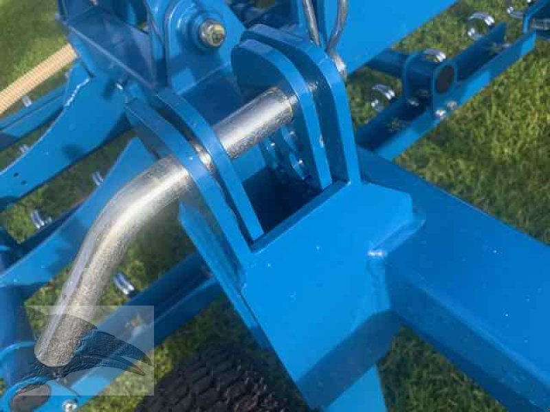 Striegel mit Nachsaateinrichtung Türe ait VORATECK Wiesenstriegel 6m mit GPS Nachsaatgerät, Neumaschine içinde Olingen (resim 15)