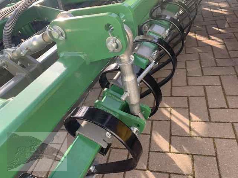 Striegel mit Nachsaateinrichtung типа Voratek Grünlandstriegel 5m mit Walze und GPS Nachsaateinrichtung, Neumaschine в Südheide (Фотография 7)