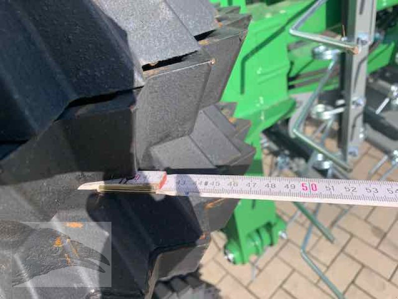 Striegel mit Nachsaateinrichtung des Typs Voratek Grünlandstriegel 6m mit Walze und GPS Nachsaatgerät, Neumaschine in Südheide (Bild 5)