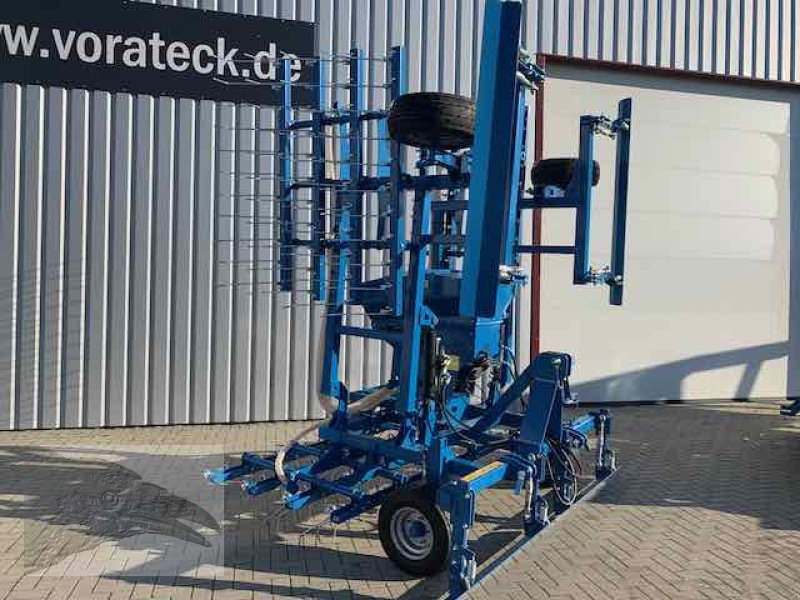 Striegel mit Nachsaateinrichtung of the type Voratek Wiesenstriegel 6m mit Crossboard und Nachsaateinrichtung, Gebrauchtmaschine in Südheide (Picture 8)