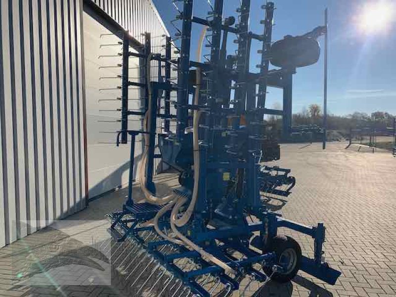 Striegel mit Nachsaateinrichtung of the type Voratek Wiesenstriegel 6m mit Crossboard, Gebrauchtmaschine in Wangerland (Picture 10)