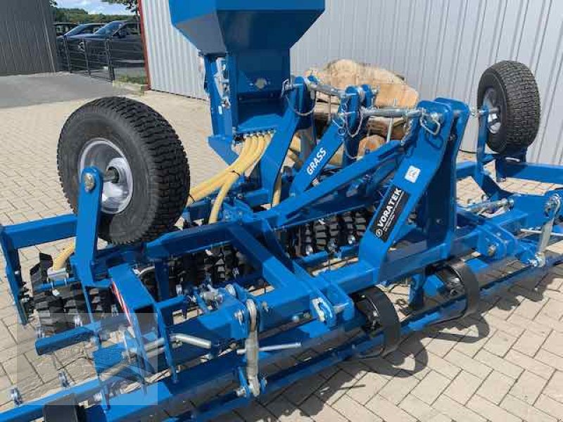 Striegel mit Nachsaateinrichtung del tipo Voratek Wiesenstriegel mit Walze Alpine Edition, Neumaschine en Südheide (Imagen 11)