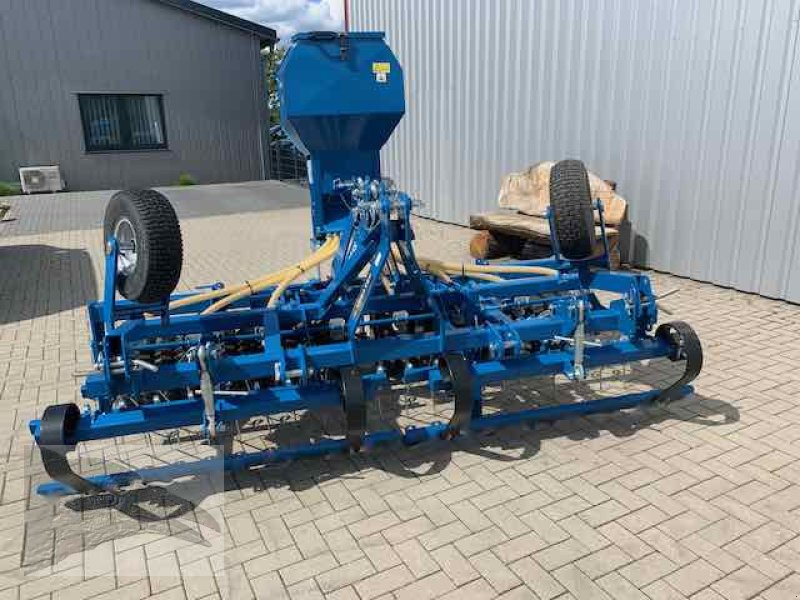 Striegel mit Nachsaateinrichtung del tipo Voratek Wiesenstriegel mit Walze Alpine Edition, Neumaschine en Südheide (Imagen 12)