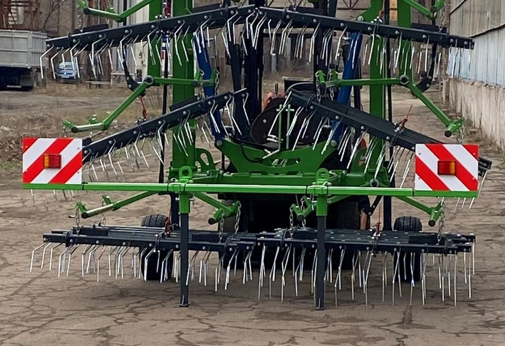 Striegel des Typs Agro GREEN RAY 9 M LT, Neumaschine in Waldburg (Bild 3)