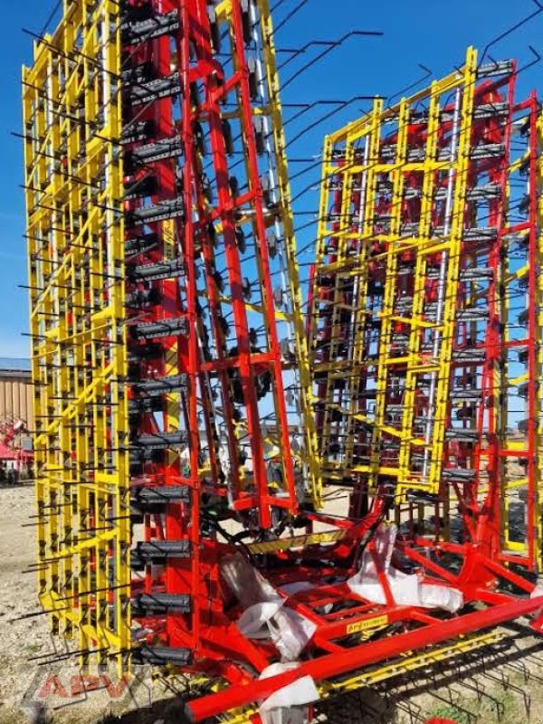 Striegel Türe ait APV APV Variostriegel VS Vorführmaschine, Gebrauchtmaschine içinde Hötzelsdorf (resim 3)