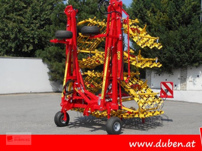 Striegel van het type APV AS 12000 M1, Neumaschine in Ziersdorf