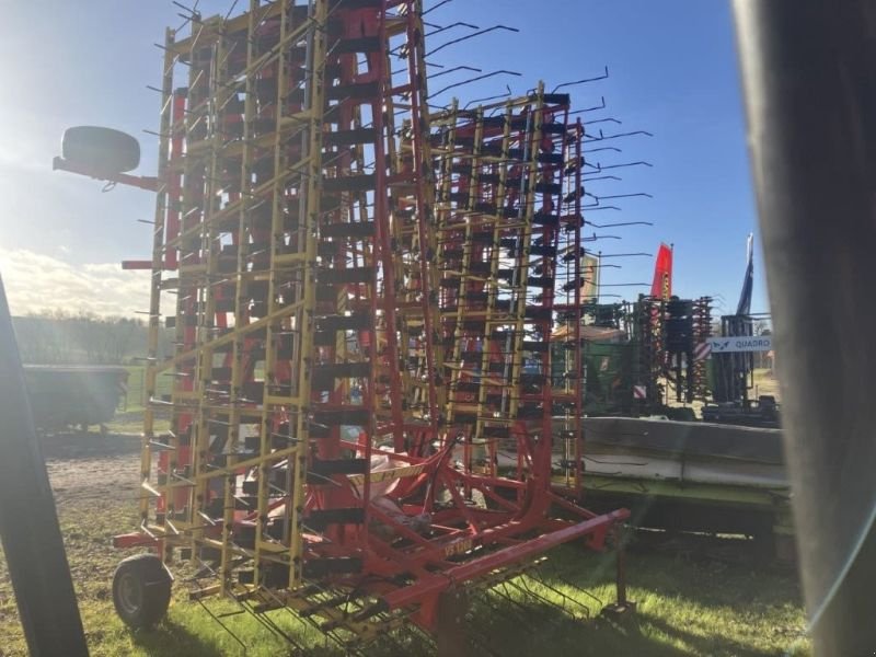 Striegel des Typs APV STRIEGEL APV VS 1200, Gebrauchtmaschine in Grimma (Bild 4)