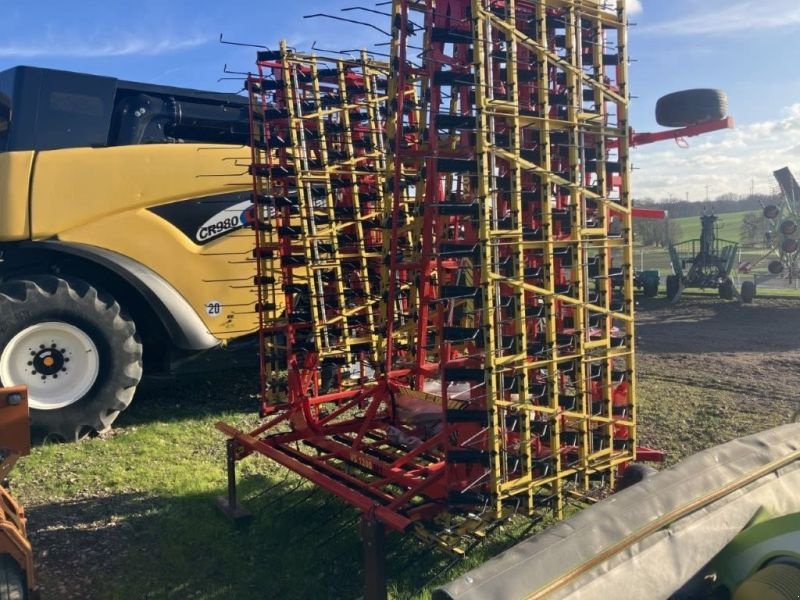 Striegel des Typs APV STRIEGEL APV VS 1200, Gebrauchtmaschine in Grimma (Bild 3)