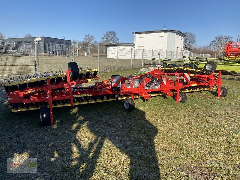 Striegel des Typs APV VS 1200, Neumaschine in Schöningen (Bild 1)