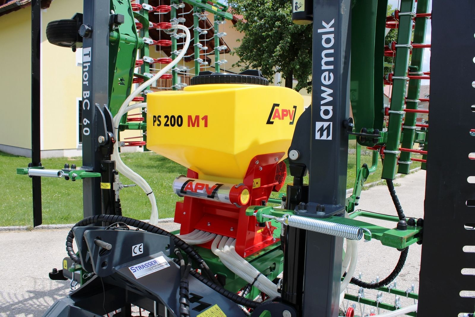 Striegel Türe ait Awemak THOR BC60 mit APV PS 200 M1 Grünlandstriegel, Neumaschine içinde Neukirchen am Walde  (resim 9)