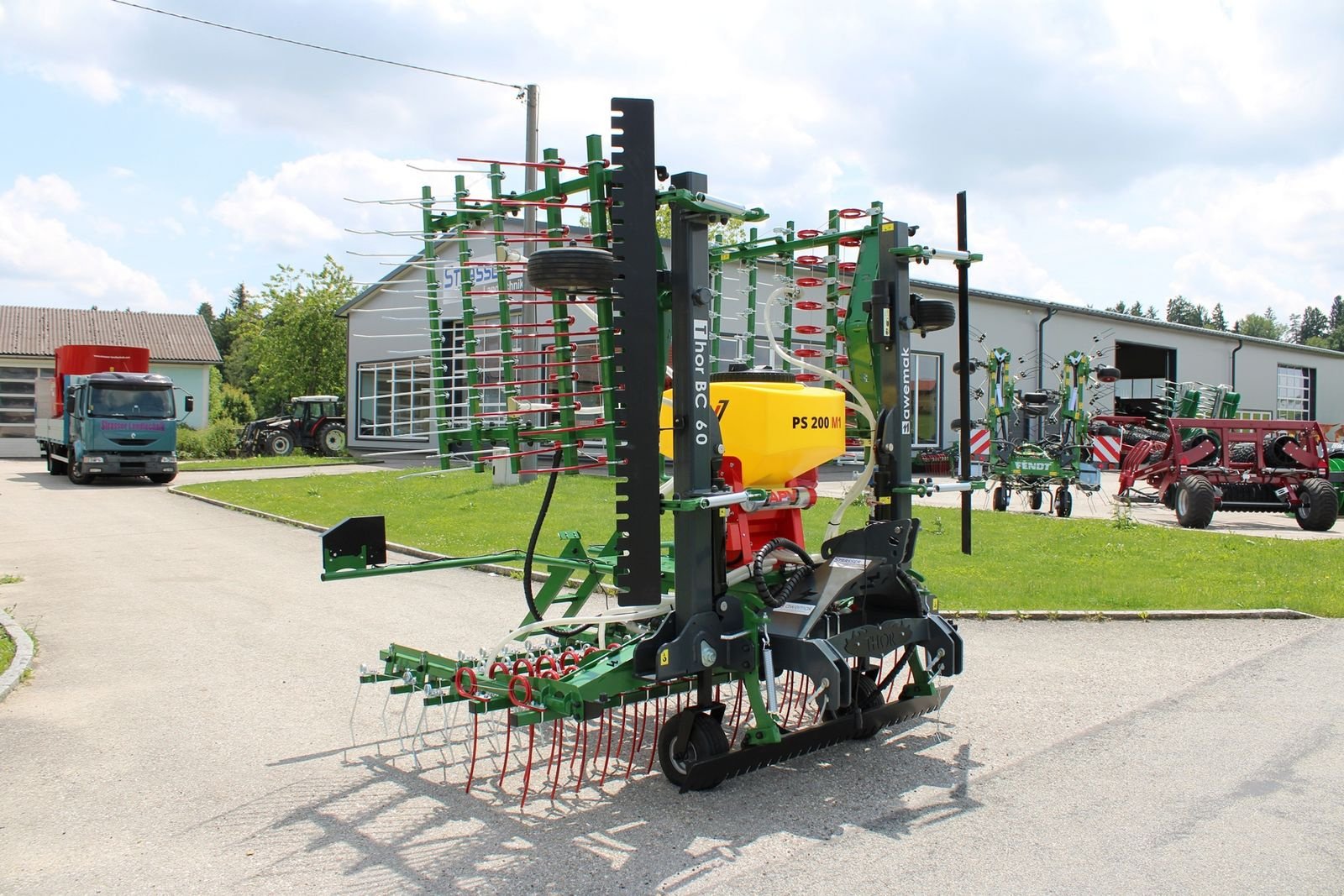 Striegel Türe ait Awemak THOR BC60 mit APV PS 200 M1 Grünlandstriegel, Neumaschine içinde Neukirchen am Walde  (resim 4)